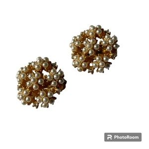 Vintage Marvella Round Faux Pearls Fake Diamonds Gold Tone Clip on Earrings